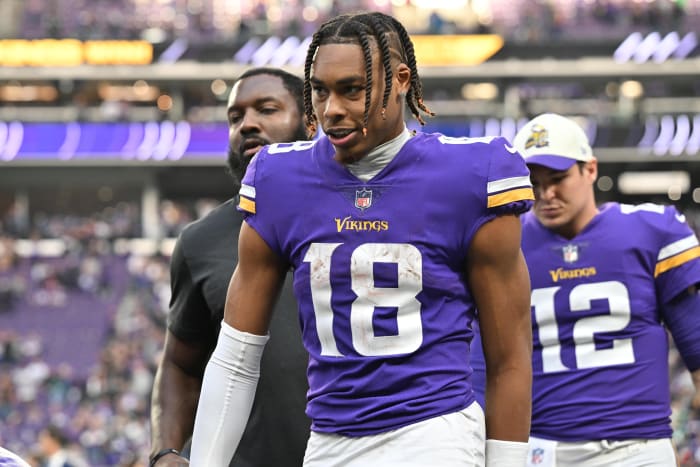 Minnesota Vikings WR Justin Jefferson walks off field after win over New York Jets